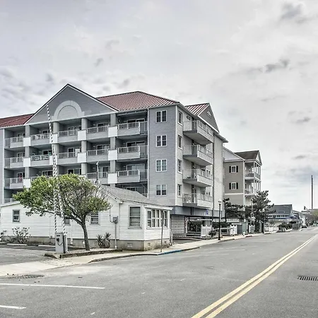 Condo With Resort Pool And Marina Less Than 2 Mi To Boardwalk