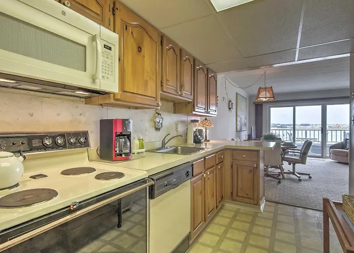 2 Mi To Ocean City Boardwalk: Gem W/ Pool + Marina Ocean City